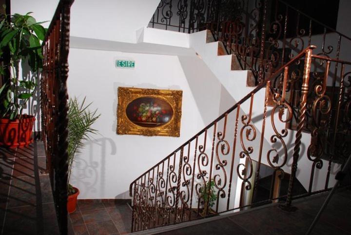 Pension Onelia Ґирда-де-Сус Екстер'єр фото