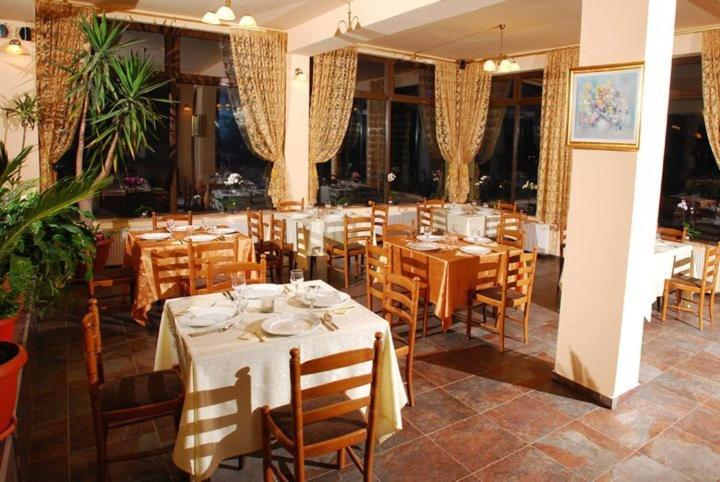 Pension Onelia Ґирда-де-Сус Екстер'єр фото